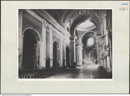 Vorderseite von Sopr. BAS NA [https://www.deutsche-digitale-bibliothek.de/content/lizenzen/rv-ez/] Santa Teresa degli Scalzi - Seitenansicht in Richtung Presbyterium, bh201636_recto. Foto.