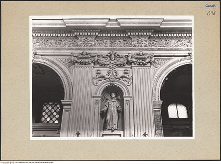 Vorderseite von Sopr. BAS NA [https://rightsstatements.org/page/CNE/1.0/] Sant'Agostino degli Scalzi - Langhaus, Detail, Innenausstattung, bh201644_recto. Foto.