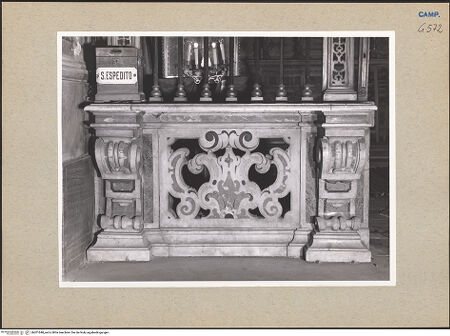 Vorderseite von Sopr. BAS NA [https://www.deutsche-digitale-bibliothek.de/content/lizenzen/rv-ez/] Teilansicht, bh201648_recto. Foto.