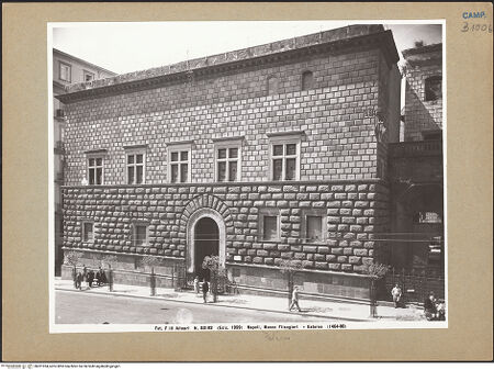 Vorderseite von Alinari [https://www.deutsche-digitale-bibliothek.de/content/lizenzen/rv-ez/] Palazzo Como (Cuomo) - Seitenansicht, bh201954_recto. Foto.