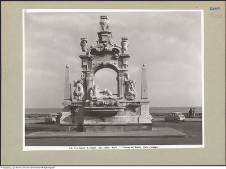 Vorderseite von Alinari [https://www.deutsche-digitale-bibliothek.de/content/lizenzen/rv-ez/] Fontana del Sebeto - Gesamtansicht, bh201965_recto. Foto.