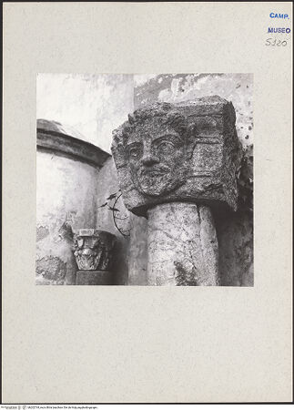 Vorderseite von Bibliotheca Hertziana [https://www.deutsche-digitale-bibliothek.de/content/lizenzen/rv-fz/] Satyrkopf - Gesamtansicht, bh202734_recto. Foto: Lehmann-Brockhaus, Otto.