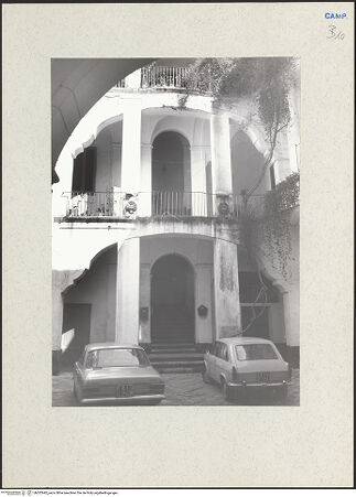 Vorderseite von Bibliotheca Hertziana [https://www.deutsche-digitale-bibliothek.de/content/lizenzen/rv-fz/] Palazzo Saito - Innenhof, bh202942_recto. Foto.