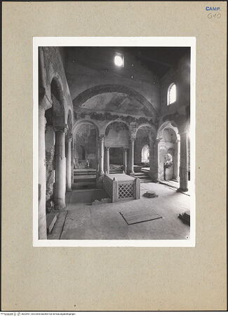 Vorderseite von Courtauld Institute of Art [https://www.deutsche-digitale-bibliothek.de/content/lizenzen/rv-ez/] San Felice in Pincis - Blick von Südosten in Richtung Westapsis, bh202991_recto. Foto.