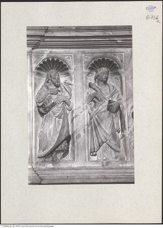 Vorderseite von Kühlenthal, Michael [https://www.deutsche-digitale-bibliothek.de/content/lizenzen/rv-ez/] Grabmal des Ruggiero Sanseverino (gest. 1433)Madonna und Heilige - Johannes der Täufer und Katharina, bh205277_recto. Foto: Kühlenthal, Michael.