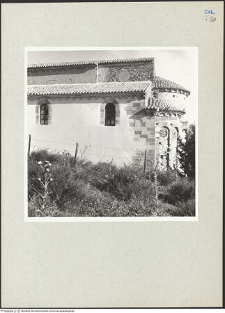 Vorderseite von Bibliotheca Hertziana [https://rightsstatements.org/page/CNE/1.0/] Santa Maria del Patire - Außenbau, rechte Flanke und Apsis, Teilansicht, bh205682_recto. Foto: Lehmann-Brockhaus, Otto.