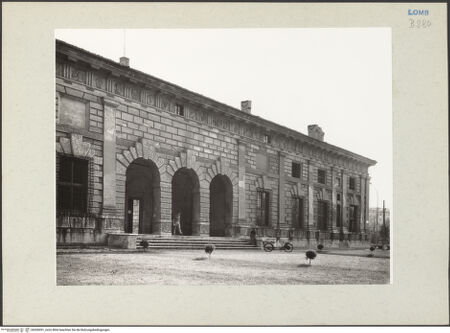 Vorderseite von Kunsthistorisches Institut der Universität Wien [https://www.deutsche-digitale-bibliothek.de/content/lizenzen/rv-ez/] Palazzo del TèNordfassade - Loggia und westliche Fensterachsen, aus Nordosten, bh206991_recto. Foto: Lorenz, Wien.