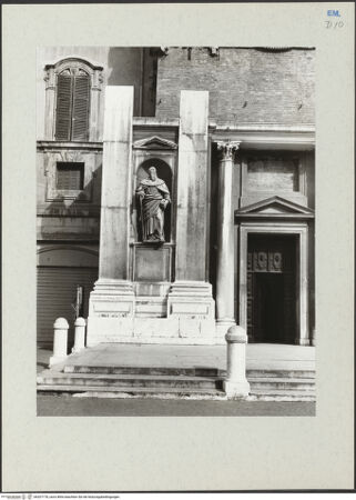 Vorderseite von Kunsthistorisches Institut der Universität Wien [https://www.deutsche-digitale-bibliothek.de/content/lizenzen/rv-ez/] Santa Maria Assunta & Duomo - Untergeschoss, Detail, bh207178_recto. Foto: Lorenz, Wien.