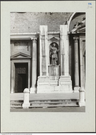 Vorderseite von Kunsthistorisches Institut der Universität Wien [https://www.deutsche-digitale-bibliothek.de/content/lizenzen/rv-ez/] Santa Maria Assunta & Duomo - Untergeschoss, Teilansicht, bh207179_recto. Foto: Lorenz, Wien.