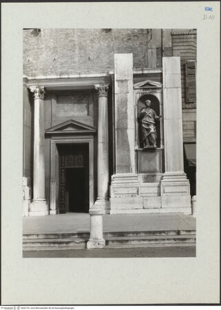 Vorderseite von Kunsthistorisches Institut der Universität Wien [https://www.deutsche-digitale-bibliothek.de/content/lizenzen/rv-ez/] Santa Maria Assunta & Duomo - Untergeschoss, Detail, bh207181_recto. Foto: Lorenz, Wien.