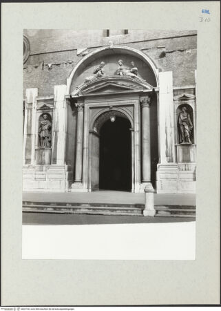 Vorderseite von Kunsthistorisches Institut der Universität Wien [https://www.deutsche-digitale-bibliothek.de/content/lizenzen/rv-ez/] Santa Maria Assunta & Duomo - Untergeschoss, Detail, bh207182_recto. Foto: Lorenz, Wien.