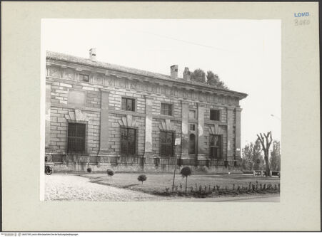 Vorderseite von Kunsthistorisches Institut der Universität Wien [https://www.deutsche-digitale-bibliothek.de/content/lizenzen/rv-ez/] Palazzo del TèNordfassade - Westliche Fensterachsen aus Nordosten, bh207305_recto. Foto: Lorenz, Wien.