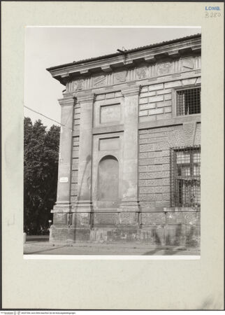 Vorderseite von Kunsthistorisches Institut der Universität Wien [https://www.deutsche-digitale-bibliothek.de/content/lizenzen/rv-ez/] Palazzo del TèWestfassade - Teilansicht, nördliche Ecke, bh207306_recto. Foto: Lorenz, Wien.