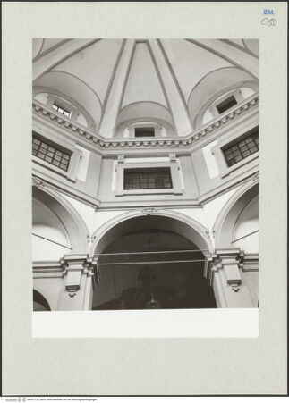 Vorderseite von Kunsthistorisches Institut der Universität Wien [https://www.deutsche-digitale-bibliothek.de/content/lizenzen/rv-ez/] Palazzo della PilottaTreppenhaus mit dreiläufiger Ehrentreppe - Wandaufriß der Kuppelzone, bh207728_recto. Foto: Lorenz, Wien.