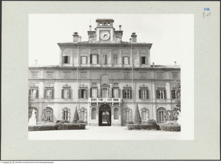Vorderseite von Kunsthistorisches Institut der Universität Wien [https://www.deutsche-digitale-bibliothek.de/content/lizenzen/rv-ez/] Palazzo Ducale - Mittelbau, bh207890_recto. Foto: Lorenz, Wien.