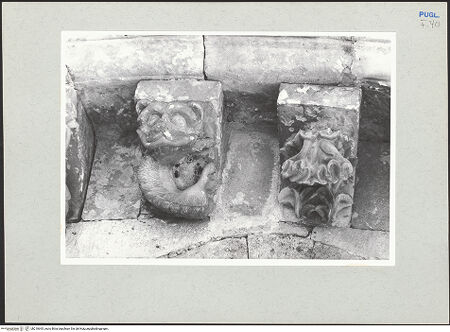 Vorderseite von Schäfer-Schuchardt, Horst [https://www.deutsche-digitale-bibliothek.de/content/lizenzen/rv-ez/] Konsolen der Hauptapsis - Konsolen, bh210643_recto. Foto: Schäfer-Schuchardt, Horst.