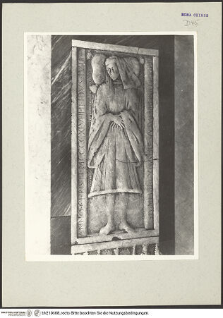 Vorderseite von Arte Fotografica [https://www.deutsche-digitale-bibliothek.de/content/lizenzen/rv-ez/] Grabplatte des Philippus de Luna (+1448) - , bh210688_recto. Foto.