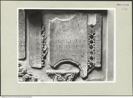 Vorderseite von Arte Fotografica [https://www.deutsche-digitale-bibliothek.de/content/lizenzen/rv-ez/] Santa Maria dell'AnimaCortile - Detail: Lapidarium, Fragmente, bh210707_recto. Foto.