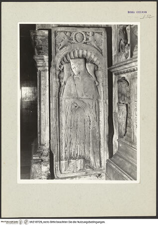 Vorderseite von Arte Fotografica [https://www.deutsche-digitale-bibliothek.de/content/lizenzen/rv-ez/] Grabmal des Erzdiakons Giovanni Crivelli (gest. 1432) - Gesamtansicht, bh210729_recto. Foto.