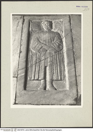 Vorderseite von Arte Fotografica [https://www.deutsche-digitale-bibliothek.de/content/lizenzen/rv-ez/] Grabplatte des Bernardinus Sachius (gest. 1402) - , bh210731_recto. Foto.