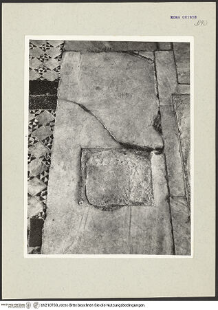 Vorderseite von Arte Fotografica [https://www.deutsche-digitale-bibliothek.de/content/lizenzen/rv-ez/] Grabplatte des Tommaso Fasanella - , bh210733_recto. Foto.