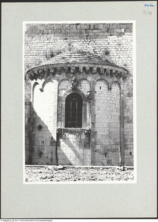 Vorderseite von Schäfer-Schuchardt, Horst [https://www.deutsche-digitale-bibliothek.de/content/lizenzen/rv-ez/] San Leonardo di SipontoAußenbauOstbau und Apsiden - Mittelapsis, bh211179_recto. Foto: Schäfer-Schuchardt, Horst.