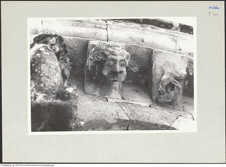 Vorderseite von Schäfer-Schuchardt, Horst [https://www.deutsche-digitale-bibliothek.de/content/lizenzen/rv-ez/] Konsolen der Hauptapsis - Konsolen, bh211182_recto. Foto: Schäfer-Schuchardt, Horst.