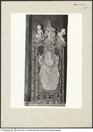 Vorderseite von Arte Fotografica [https://www.deutsche-digitale-bibliothek.de/content/lizenzen/rv-ez/] Grabmal für Johann Benedikt Gentilott - , bh214951_recto. Foto.