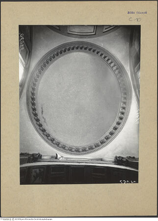 Vorderseite von ICCD [https://www.deutsche-digitale-bibliothek.de/content/lizenzen/rv-ez/] Sant'Andrea in Via Flaminia - Blick in die Kuppel, bh214956_recto. Foto.