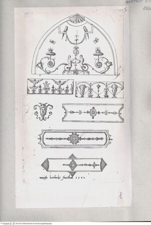 Vorderseite von  [http://creativecommons.org/publicdomain/mark/1.0/] , bh215231d. Foto.