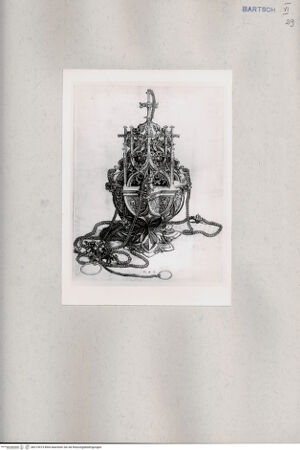 Vorderseite von  [http://creativecommons.org/publicdomain/mark/1.0/] Rauchfass - , bh215473. Foto.