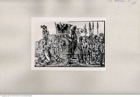 Vorderseite von  [http://creativecommons.org/publicdomain/mark/1.0/] , bh215992. Foto.