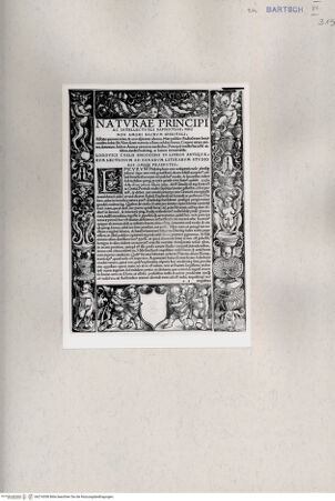 Vorderseite von  [http://creativecommons.org/publicdomain/mark/1.0/] ... - , bh216558. Foto.