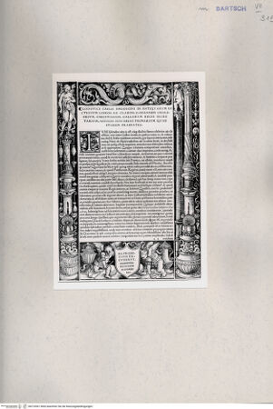 Vorderseite von  [http://creativecommons.org/publicdomain/mark/1.0/] ... - , bh216561. Foto.