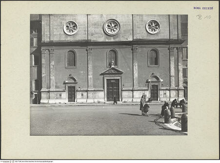 Vorderseite von ICCD [https://www.deutsche-digitale-bibliothek.de/content/lizenzen/rv-ez/] San Giacomo degli SpagnoliWestfassade - unterer Teil der Fassade, bh217289_recto. Foto.