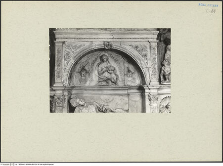 Vorderseite von ICCD [https://www.deutsche-digitale-bibliothek.de/content/lizenzen/rv-ez/] Grabmal für Kardinal Giovanni Michiel und Bischof Antonio Orso - Lünette mit Maria lactans und Cherubim, bh217653_recto. Foto.