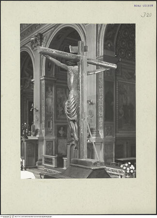 Vorderseite von ICCD [https://www.deutsche-digitale-bibliothek.de/content/lizenzen/rv-ez/] Kreuz mit Corpus - Kruzifix außerhalb der Altarädikula, Rückansicht, bh217701_recto. Foto.