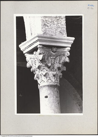 Vorderseite von Claussen, Peter Cornelius [https://www.deutsche-digitale-bibliothek.de/content/lizenzen/rv-fz/] Kapitelle der SüdarkadeKapitell 6 - Gesamtansicht, bh219570_recto. Foto: Claussen, Peter Cornelius.