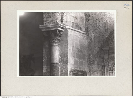 Vorderseite von Claussen, Peter Cornelius [https://www.deutsche-digitale-bibliothek.de/content/lizenzen/rv-fz/] Kapitelle der SüdarkadeKapitell 1 - Gesamtansicht, bh219575_recto. Foto: Claussen, Peter Cornelius.