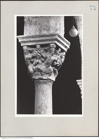 Vorderseite von Claussen, Peter Cornelius [https://www.deutsche-digitale-bibliothek.de/content/lizenzen/rv-fz/] Kapitelle der NordarkadeKapitell 4 - Detail, bh219578_recto. Foto: Claussen, Peter Cornelius.