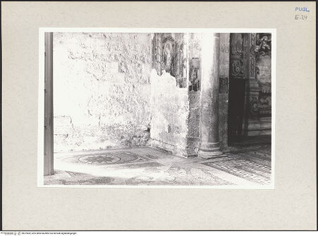 Vorderseite von Claussen, Peter Cornelius [https://www.deutsche-digitale-bibliothek.de/content/lizenzen/rv-fz/] CattedraleNordseitenschiff und Pfeiler der nördlichen Arkade - Nordwestlicher Wandpfeiler, Detail, unterer Teil, bh219582_recto. Foto: Claussen, Peter Cornelius.