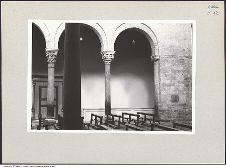 Vorderseite von Claussen, Peter Cornelius [https://www.deutsche-digitale-bibliothek.de/content/lizenzen/rv-fz/] CattedraleMittelschiff - Nordarkade, Detail von Süden, bh219595_recto. Foto: Claussen, Peter Cornelius.