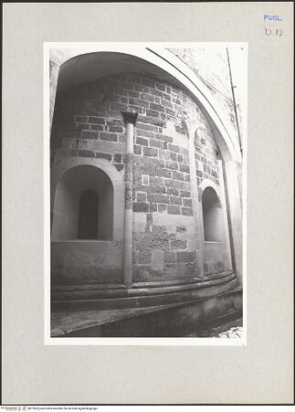 Vorderseite von Claussen, Peter Cornelius [https://www.deutsche-digitale-bibliothek.de/content/lizenzen/rv-fz/] CattedraleOstfassade - Detail, Mittelapsis der Krypta von Südosten, bh219633_recto. Foto: Claussen, Peter Cornelius.