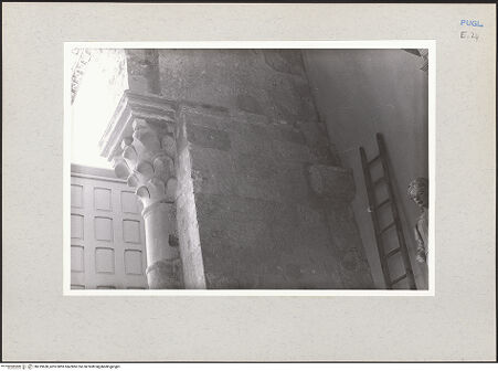 Vorderseite von Claussen, Peter Cornelius [https://www.deutsche-digitale-bibliothek.de/content/lizenzen/rv-fz/] CattedraleNordseitenschiff und Pfeiler der nördlichen Arkade - Nordwestlicher Wandpfeiler, Detail, oberer Teil, bh219650_recto. Foto: Claussen, Peter Cornelius.