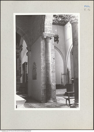 Vorderseite von Claussen, Peter Cornelius [https://www.deutsche-digitale-bibliothek.de/content/lizenzen/rv-fz/] CattedraleNordseitenschiff und Pfeiler der nördlichen Arkade - Nordwestlicher Vierungpfeiler von Nordwesten, bh219653_recto. Foto: Claussen, Peter Cornelius.