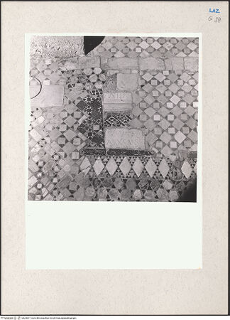 Vorderseite von Hutzel, Max [https://www.deutsche-digitale-bibliothek.de/content/lizenzen/rv-ez/] Fußboden des Presbyteriums - Detail, bh220017_recto. Foto: Hutzel, Max.