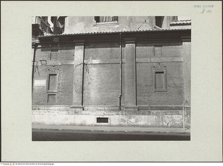 Vorderseite von Fototeca dell'Unione Internazionale presso l'American Academy in Rome [https://www.deutsche-digitale-bibliothek.de/content/lizenzen/rv-ez/] Sant'Anna dei Palafrenieri - Rechte Flanke von der Via di Porta Angelica, bh220885_recto. Foto.