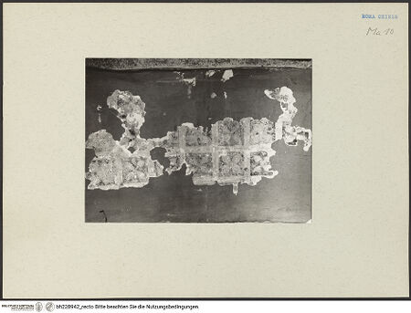 Vorderseite von ICCD [https://www.deutsche-digitale-bibliothek.de/content/lizenzen/rv-ez/] Fingierte gemalte Kassettendekoration - , bh220942_recto. Foto.