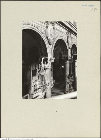 Vorderseite von ICCD [https://www.deutsche-digitale-bibliothek.de/content/lizenzen/rv-ez/] Santa Maria in Aracoeli - Detail: letzten drei Joche der Nordwand, bh220944_recto. Foto.