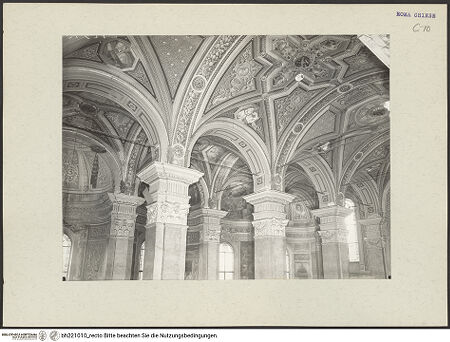 Vorderseite von ICCD [https://www.deutsche-digitale-bibliothek.de/content/lizenzen/rv-ez/] Gewölbeausmalung - Mittel- und rechtes Seitenschiff, bh221010_recto. Foto.